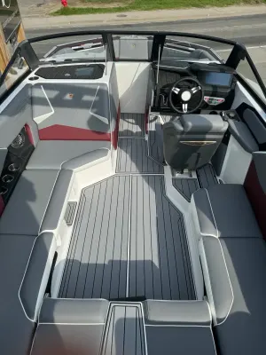 2024-nautique-s21-130251-image1.webp