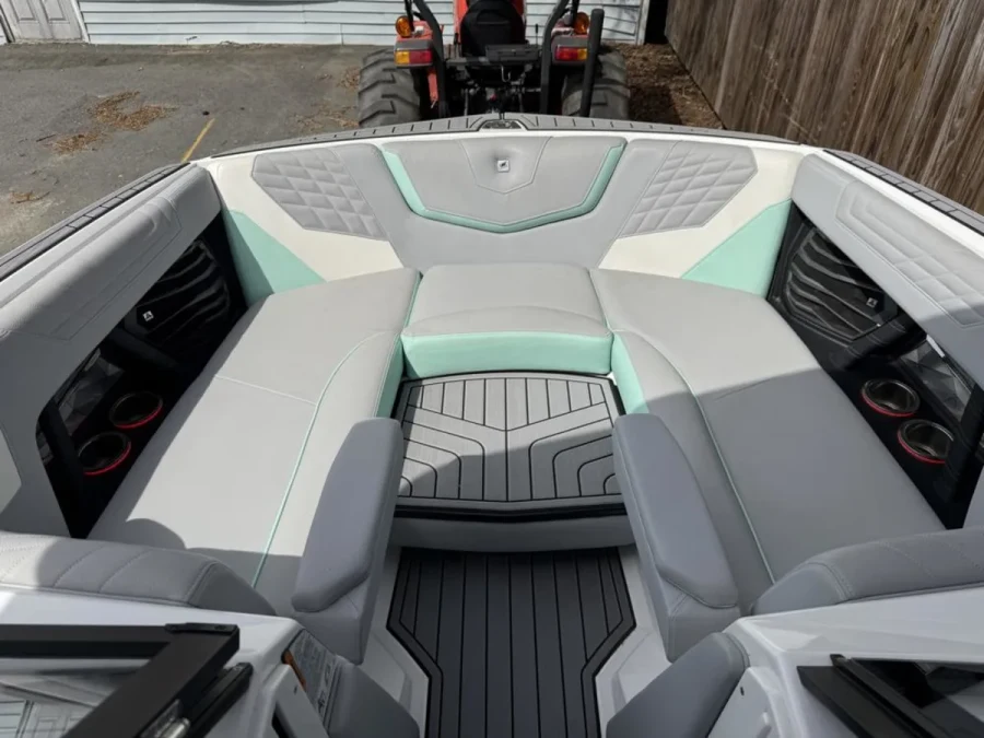 2023-nautique-g23-139754-image6.webp