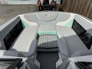 2023-nautique-g23-139754-image6.webp