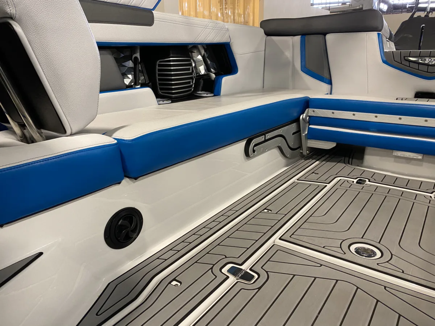 2019 Nautique G25