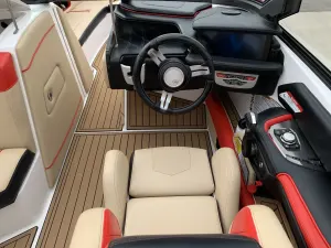 2019-nautique-g25-139804-image8.webp