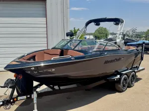 2017-mastercraft-xt23-139807-image0.webp