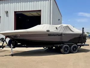 2017-mastercraft-xt23-139807-image18.webp