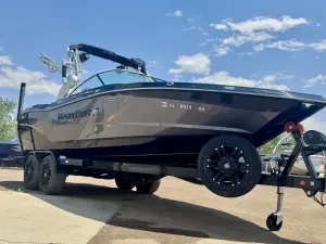 2017-mastercraft-xt23-139807-image7.webp