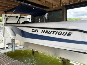 2000-nautique-ski-nautique-139815-image0_213027.webp