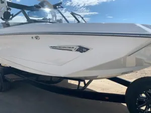 2021-nautique-g25-94835-image2.webp