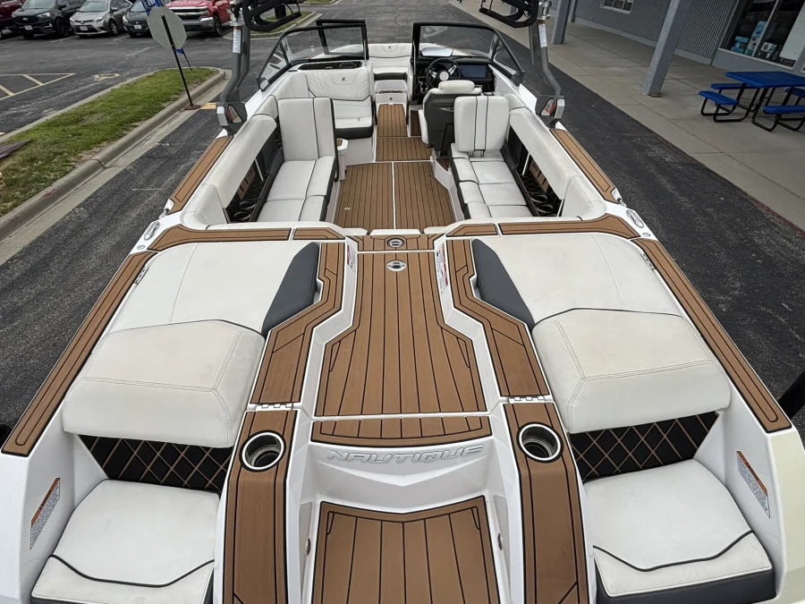 2020-nautique-gs24-139477-image3