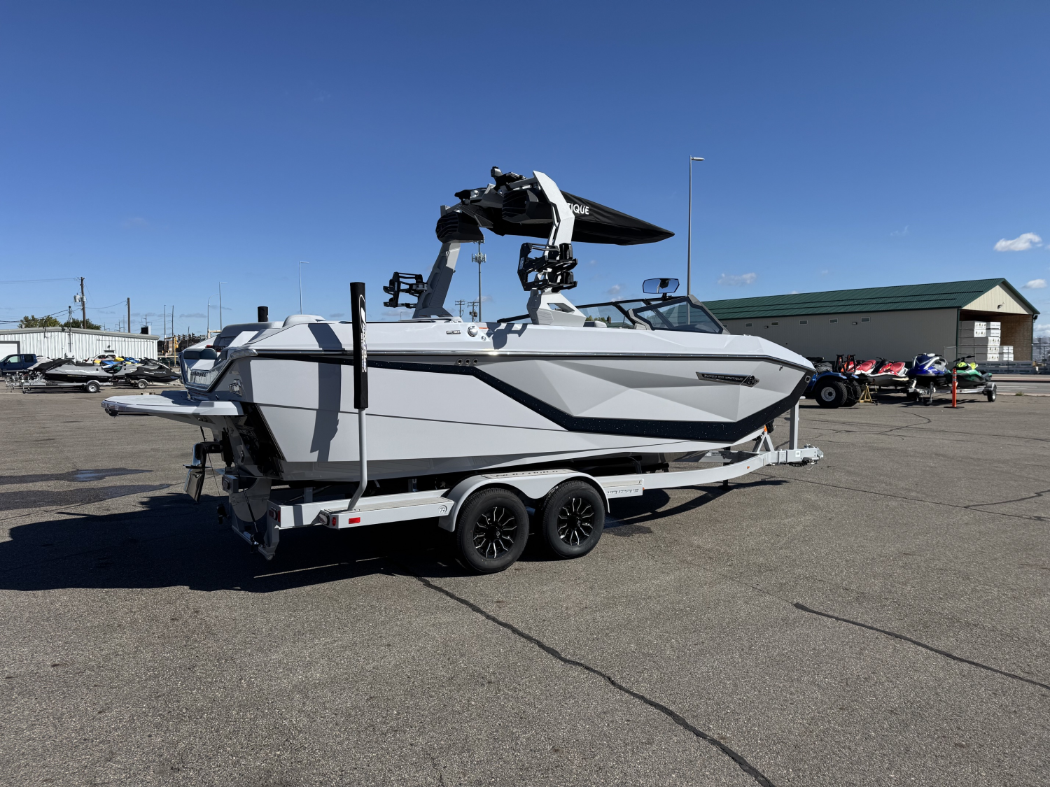 2027 Nautique G23