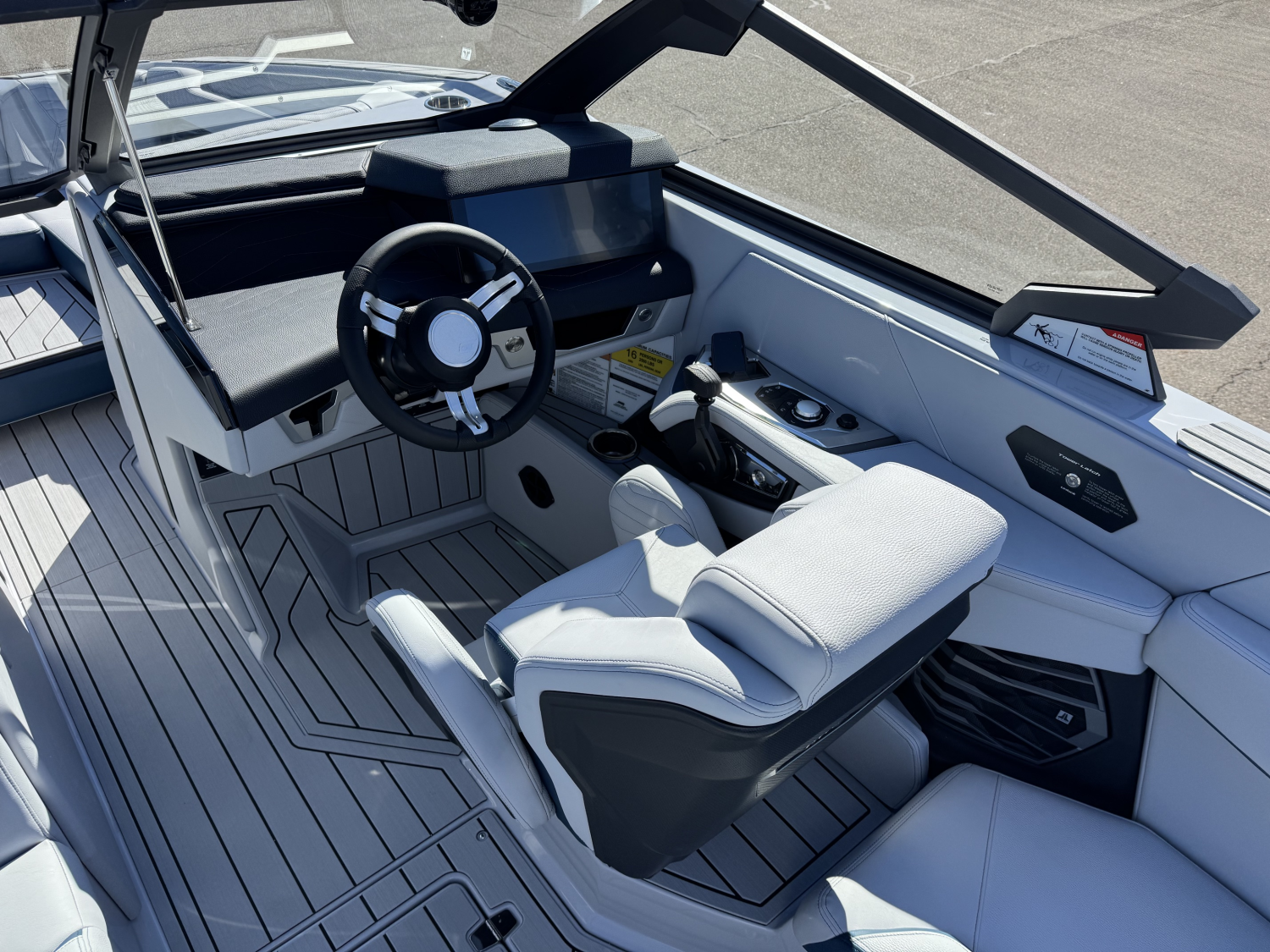 2027 Nautique G23