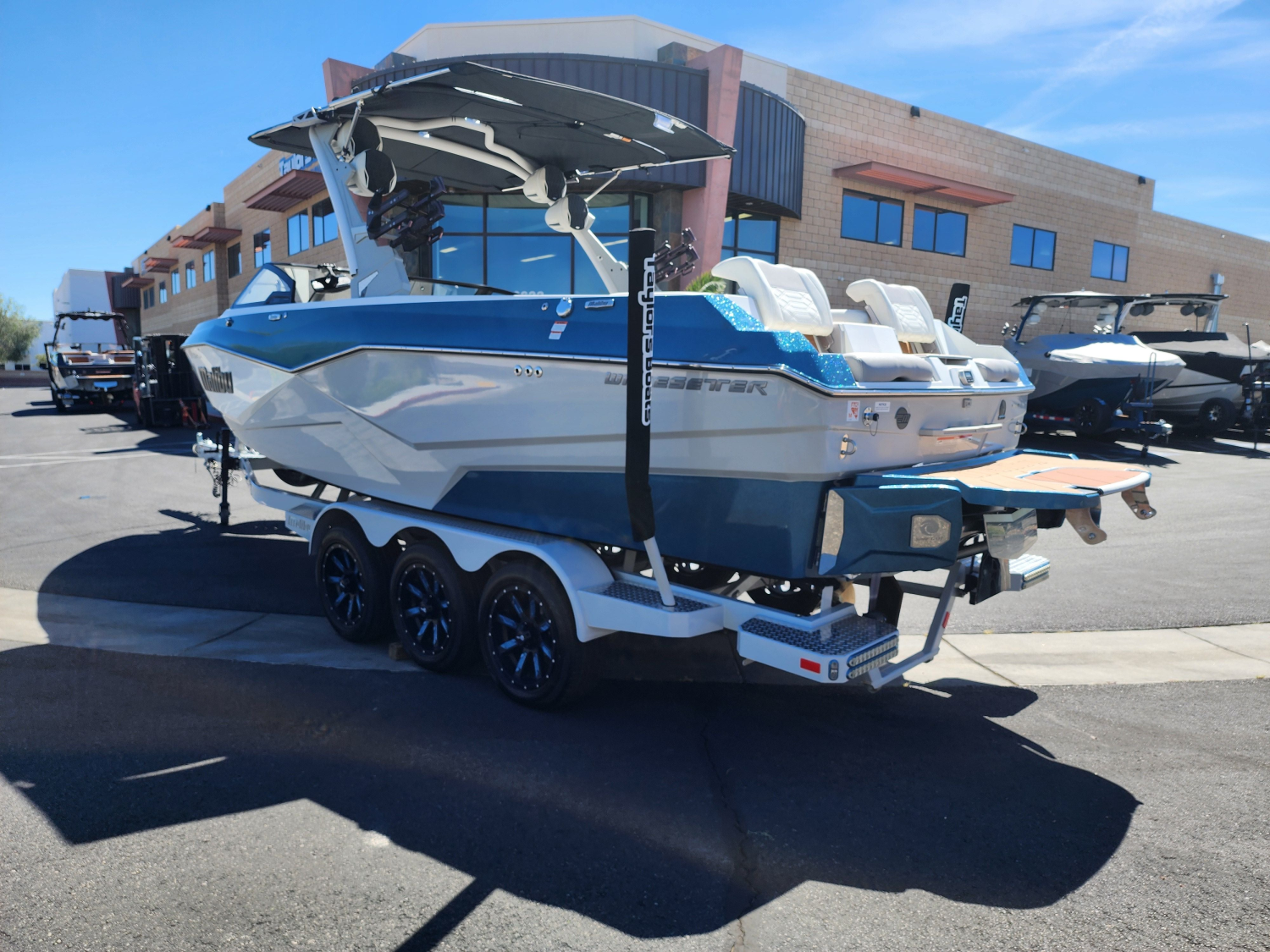 2022 Malibu Boats 25 LSV
