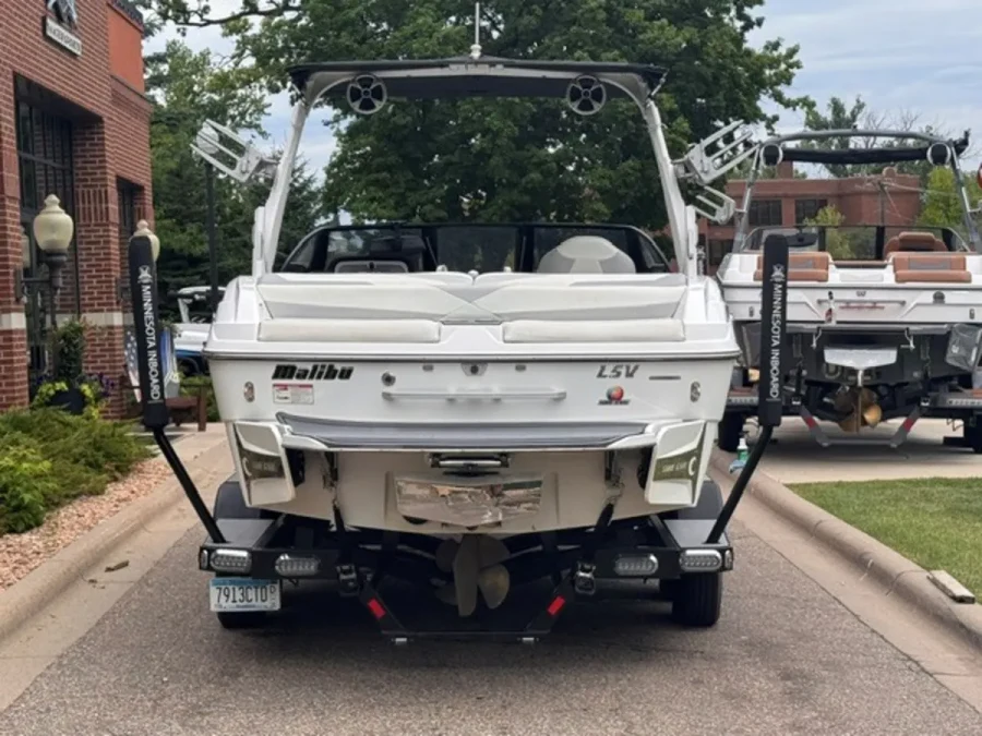 2016-malibu-wakesetter-23-lsv-139876-image4.webp
