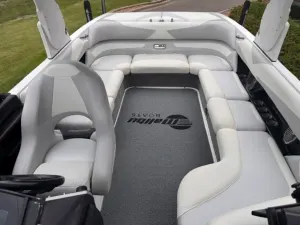 2016-malibu-wakesetter-23-lsv-139876-image7.webp