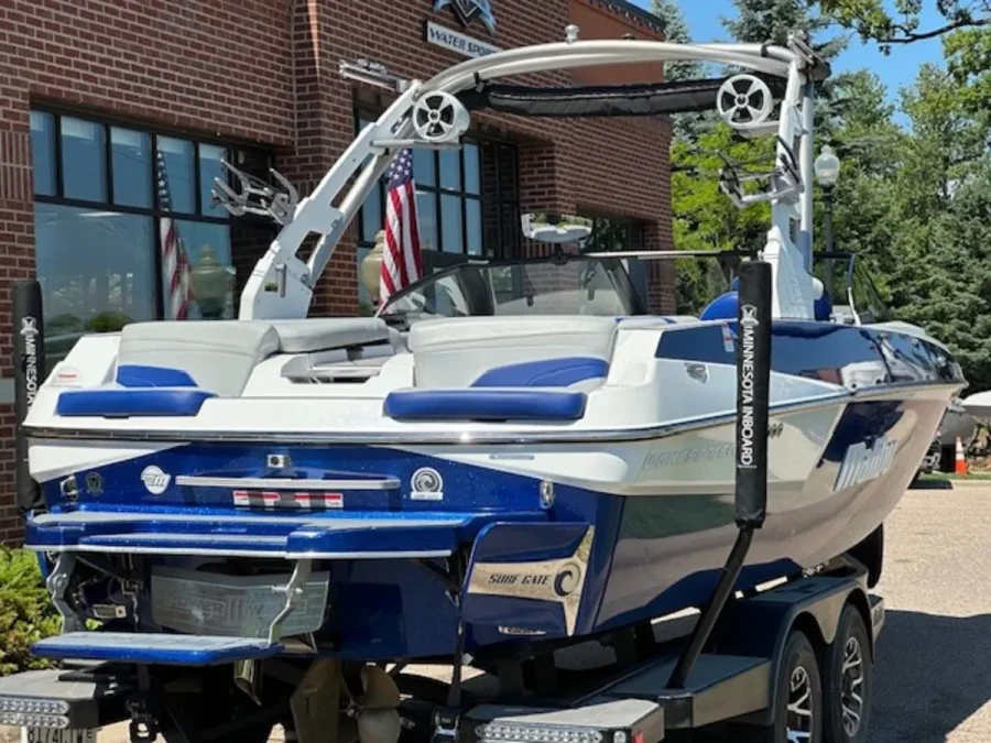 2020-malibu-wakesetter-22-mxz-139878-image17.webp
