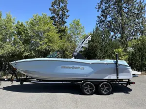 2023-mastercraft-nxt23-139905-image1
