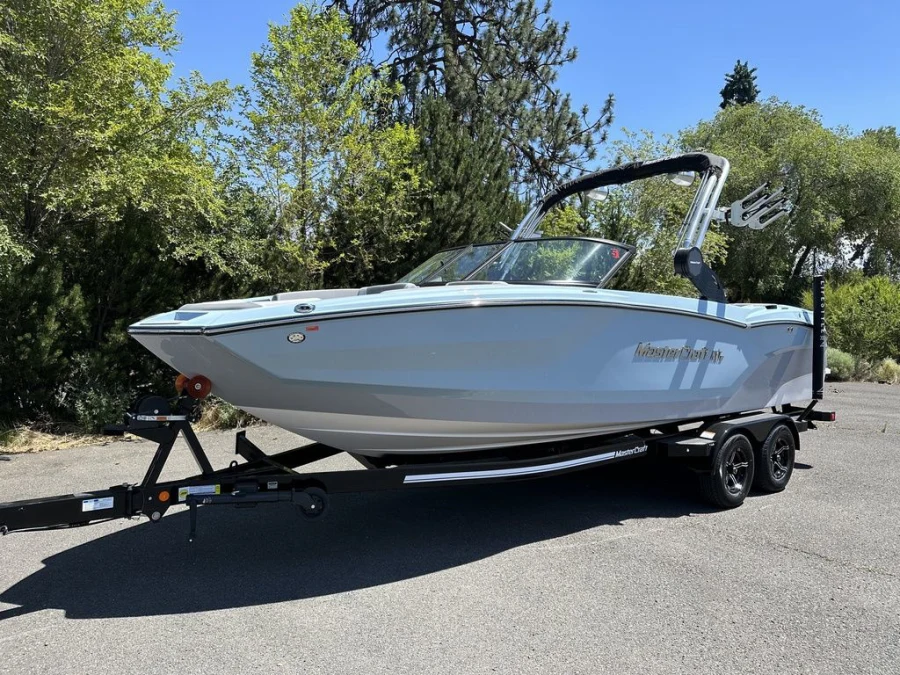 2023-mastercraft-nxt23-139905-image5