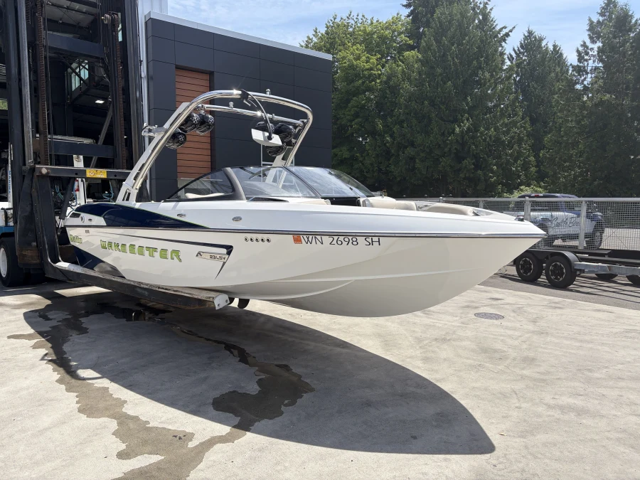 2014-malibu-wakesetter-23-lsv-139910-image9