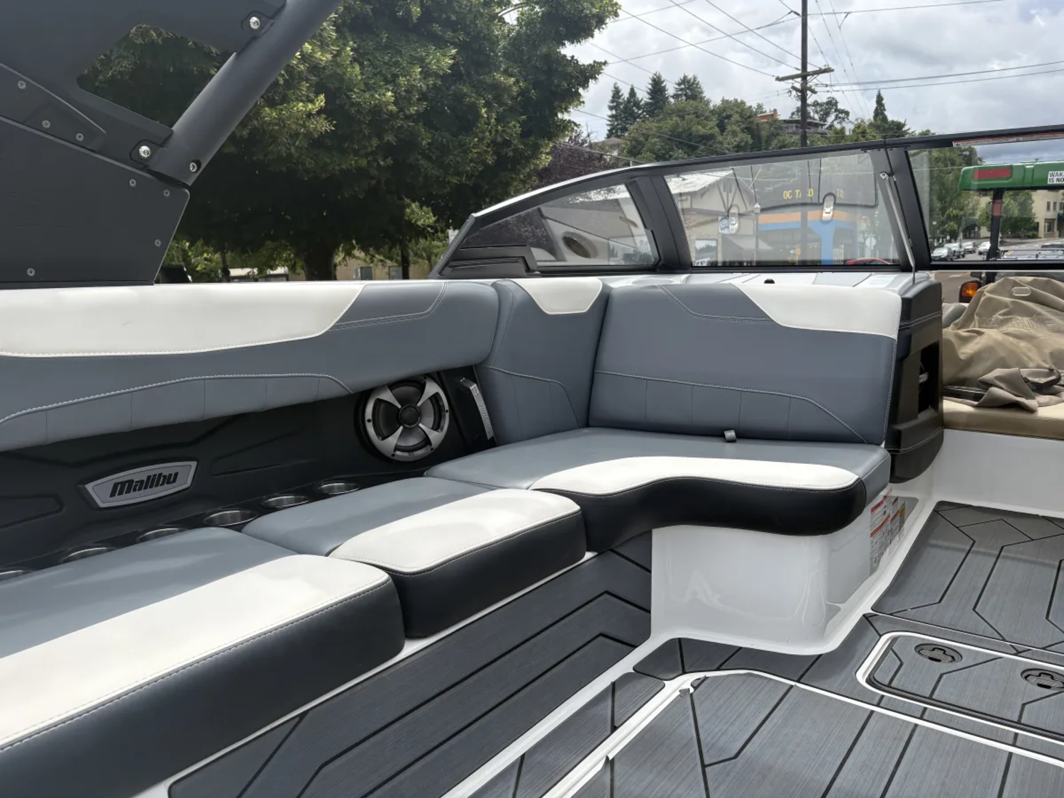 2020 Malibu 23LSV