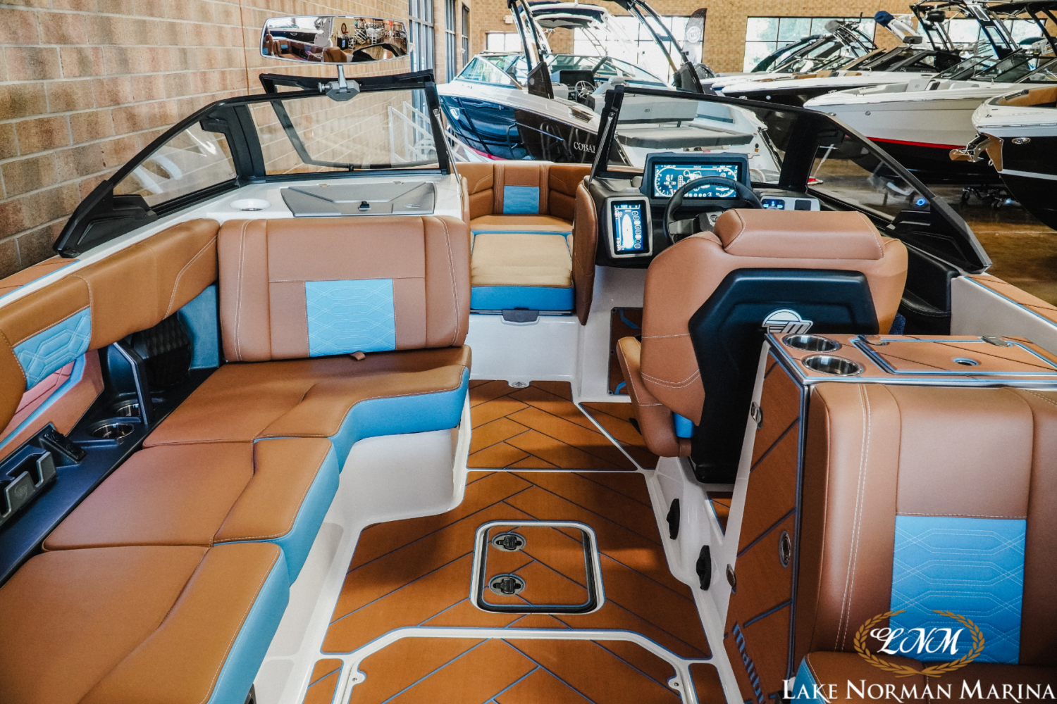 2024 Malibu 25 LSV