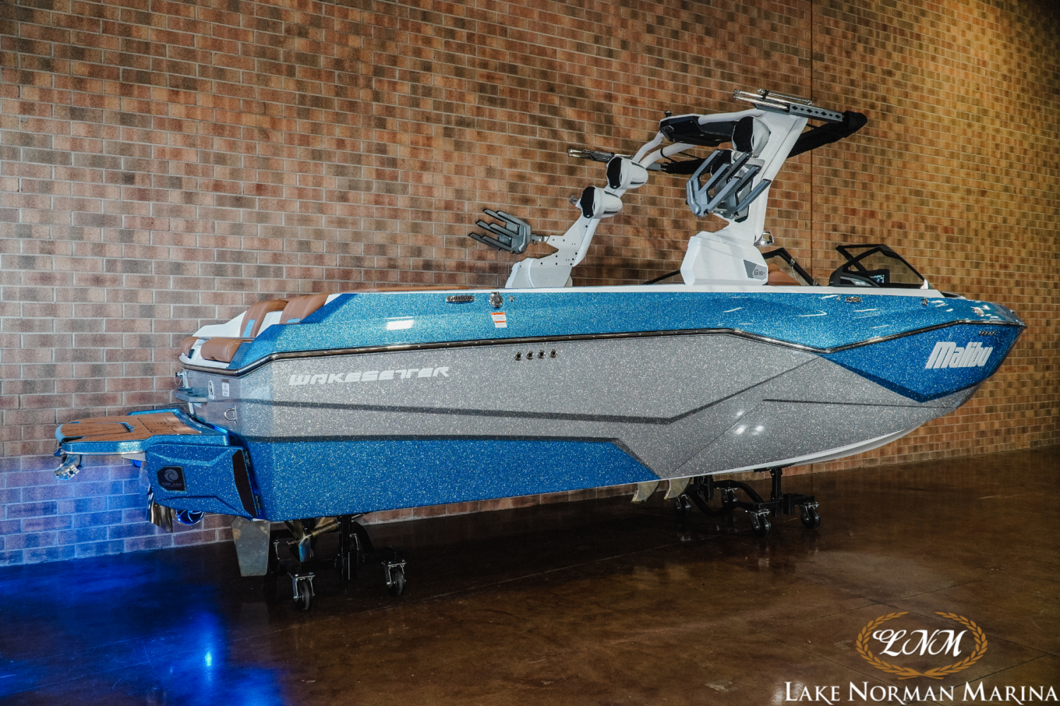 2024 Malibu 25 LSV