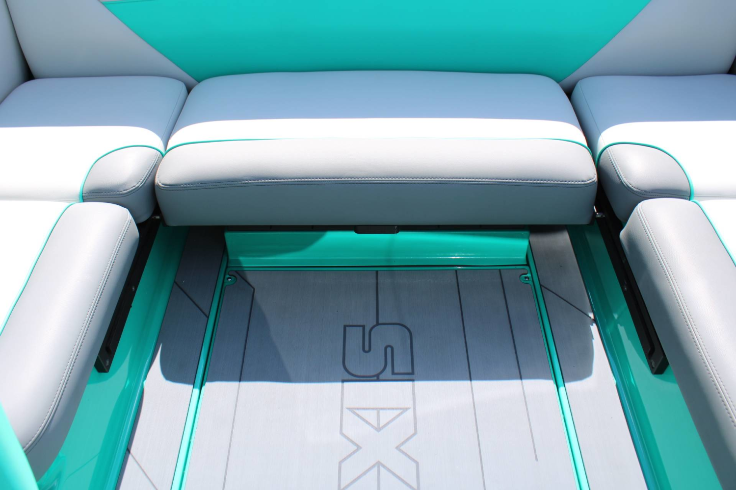 2021 Axis Wake Research A20