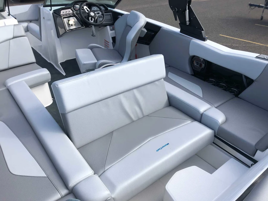 2020-mastercraft-nxt22-139924-image10