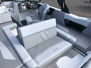 2020-mastercraft-nxt22-139924-image10