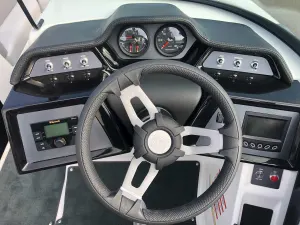 2020-mastercraft-nxt22-139924-image11