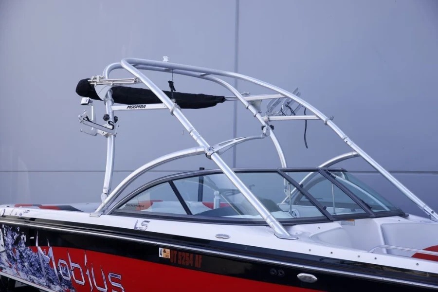2009-moomba-mobius-139929-image3