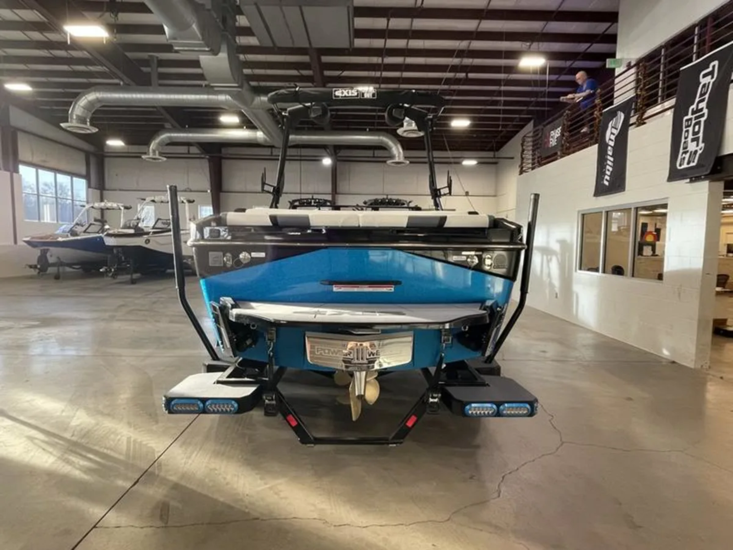 2025 Axis T220