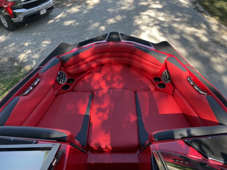 2019-axis-a24-139979-image3.webp