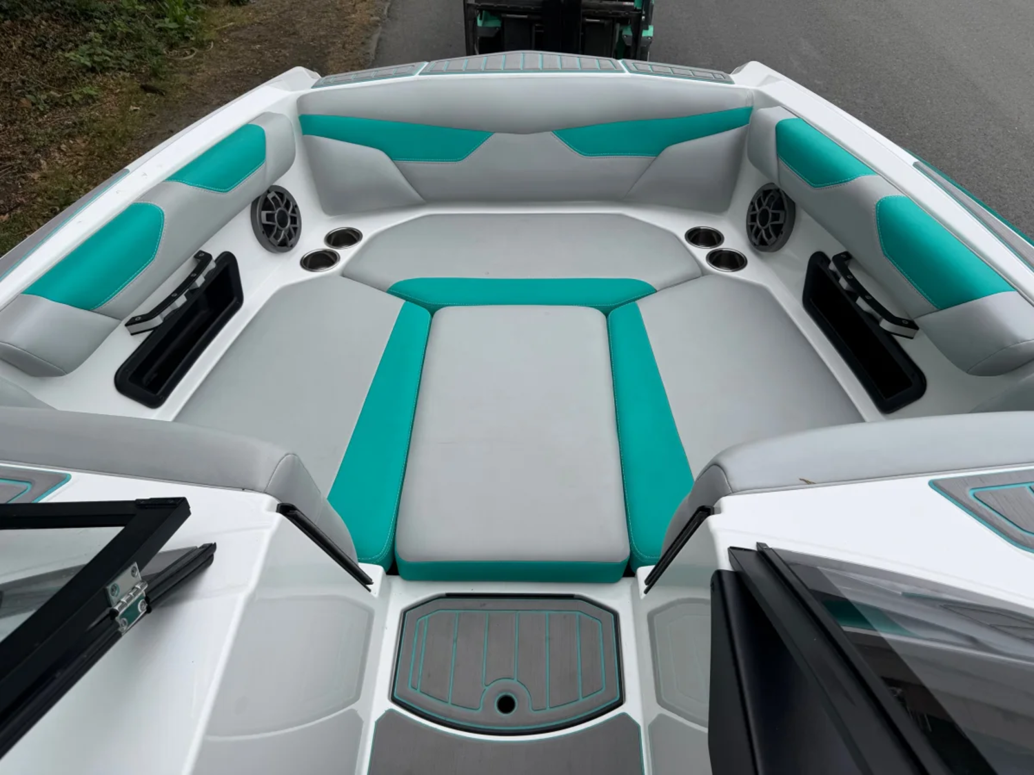 2021 Axis A24