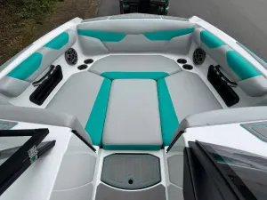 2021 Axis A24 Icon