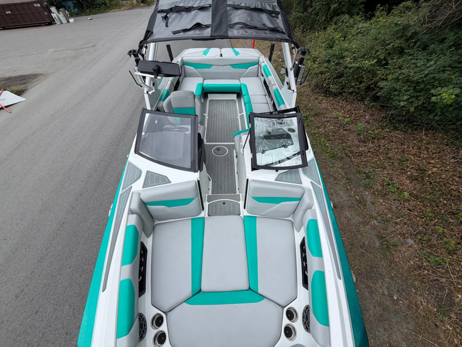 2021 Axis A24