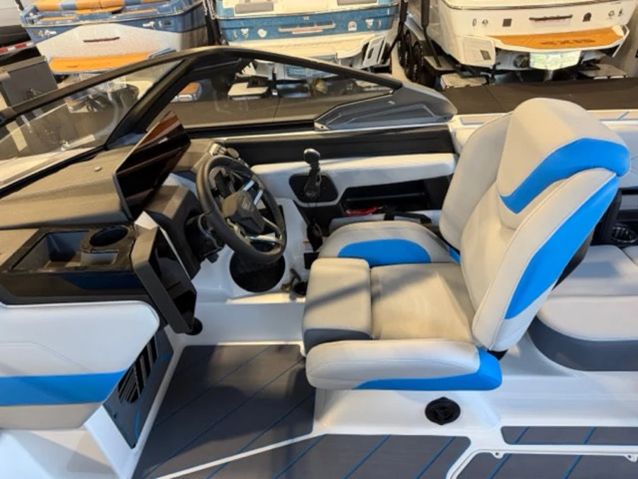 2026-malibu-wakesetter-23-lsv-139997-image13
