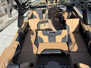 2026-mastercraft-xt24-140006-image10.webp