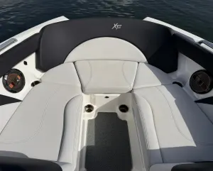 2019-mastercraft-xt22-140025-image4.webp