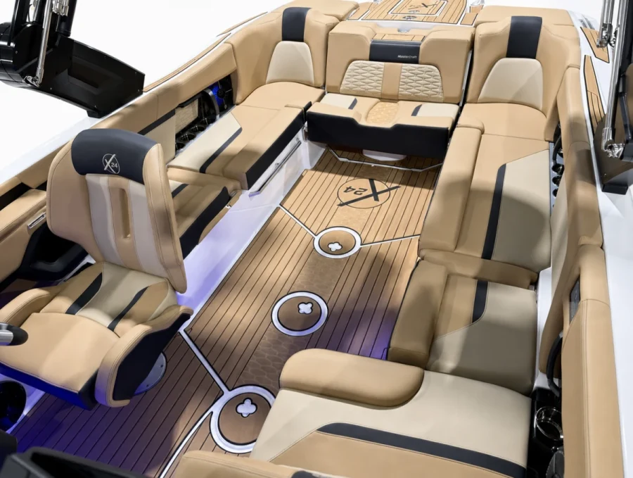 2025-mastercraft-x24-140027-image3.webp