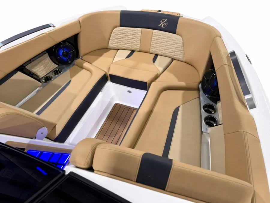 2025-mastercraft-x24-140027-image6.webp
