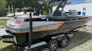 2017-malibu-wakesetter-22-mxz-140034-image2.webp
