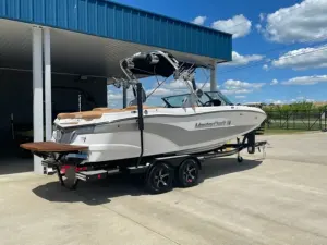 2021-mastercraft-xt22-140039-image12.webp