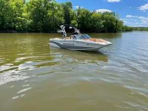 2021-mastercraft-xt22-140039-image13.webp