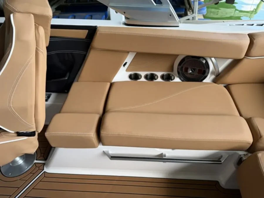 2021-mastercraft-xt22-140039-image19.webp