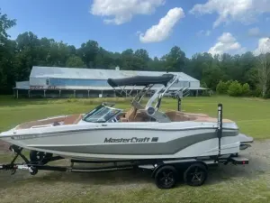 2021-mastercraft-xt22-140039-image19_130746.webp