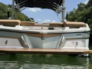 2021-mastercraft-xt22-140039-image21.webp