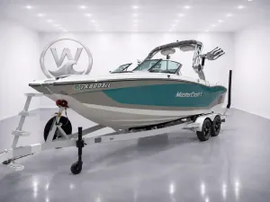 2019-mastercraft-x22-137995-image0.webp