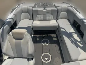 2019-mastercraft-x22-137995-image10.webp