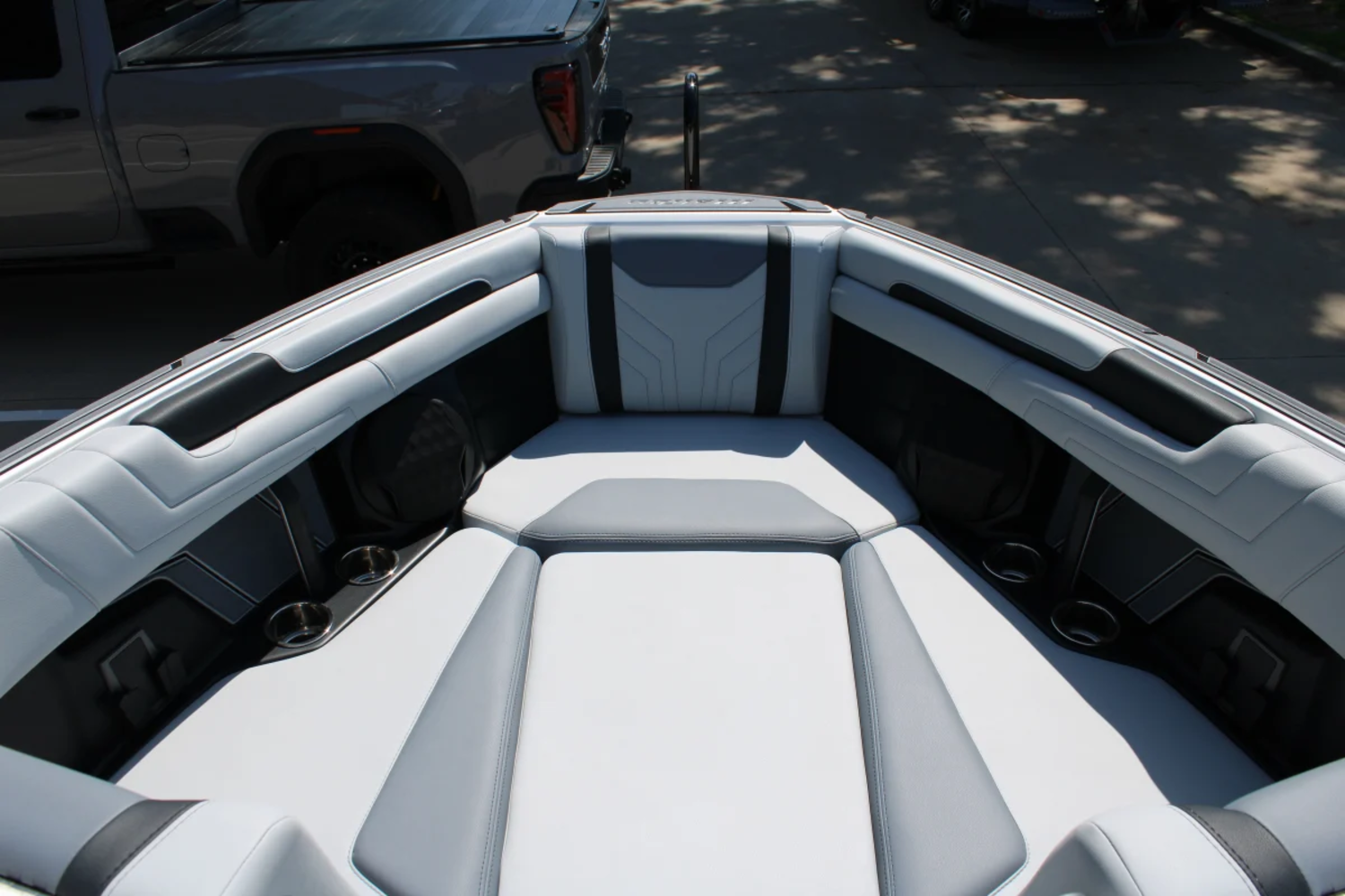 2026 Malibu 25 LSV
