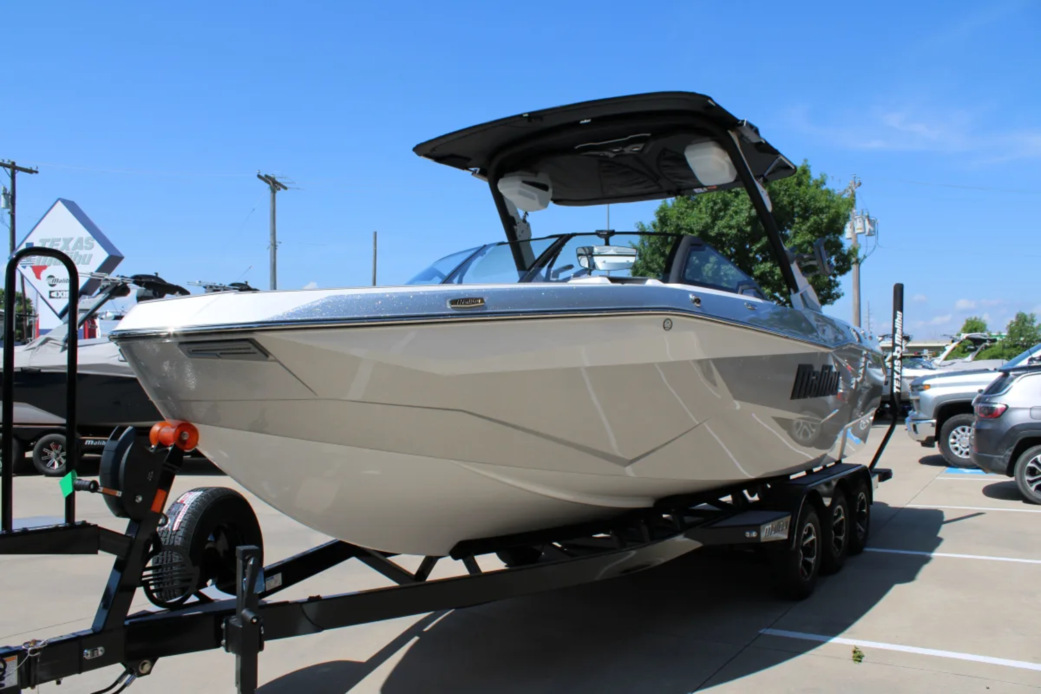 2026 Malibu 25 LSV