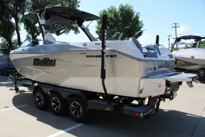 2026-malibu-wakesetter-25-lsv-138008-image5.webp