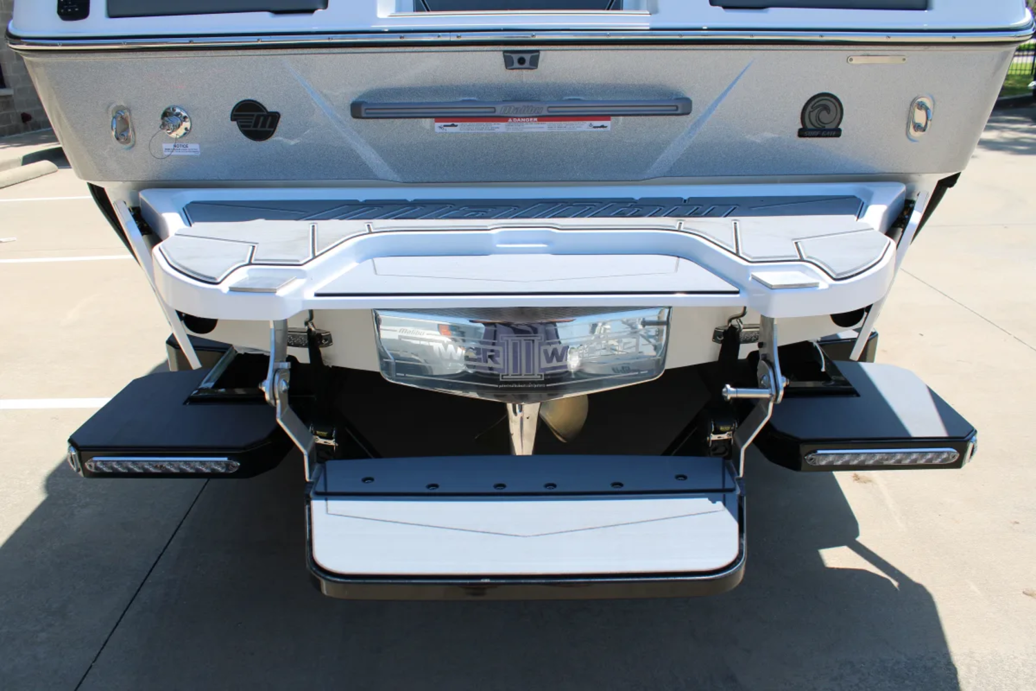2026 Malibu 25 LSV